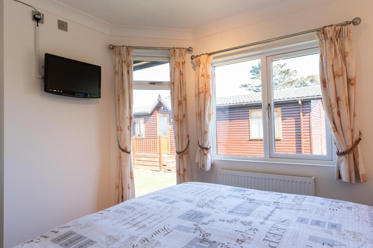 Finest Retreats - Serendipity Lodge Torpoint Buitenkant foto
